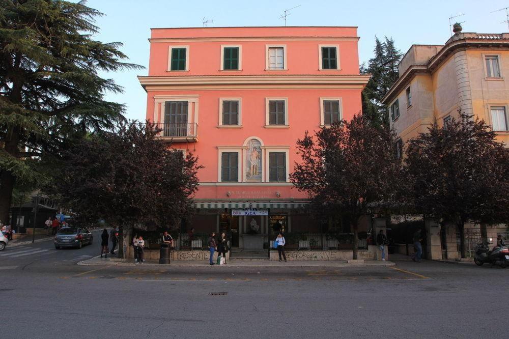 Palazzo Santori Hotel Тиволи Екстериор снимка