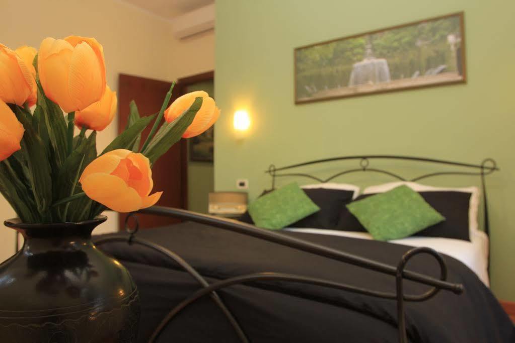 Palazzo Santori Hotel Тиволи Екстериор снимка